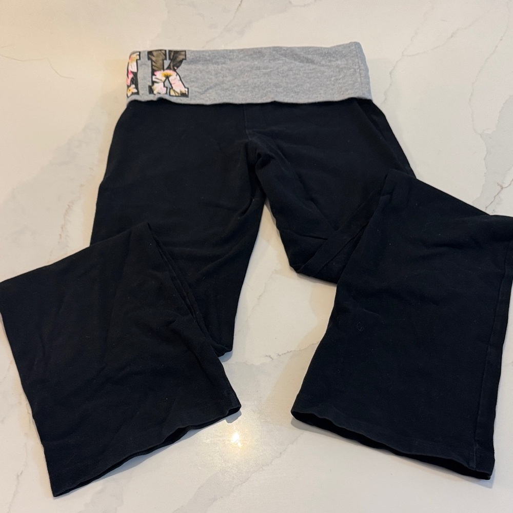 PINK Victoria's Secret VINTAGE Black and Gray yoga pants